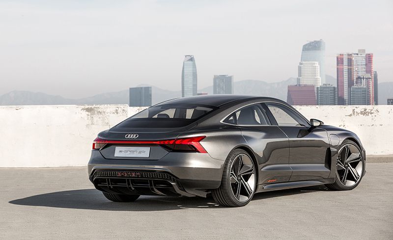 Audi E-Tron GT elektrikli motoruyla 590 hp güç sunacak