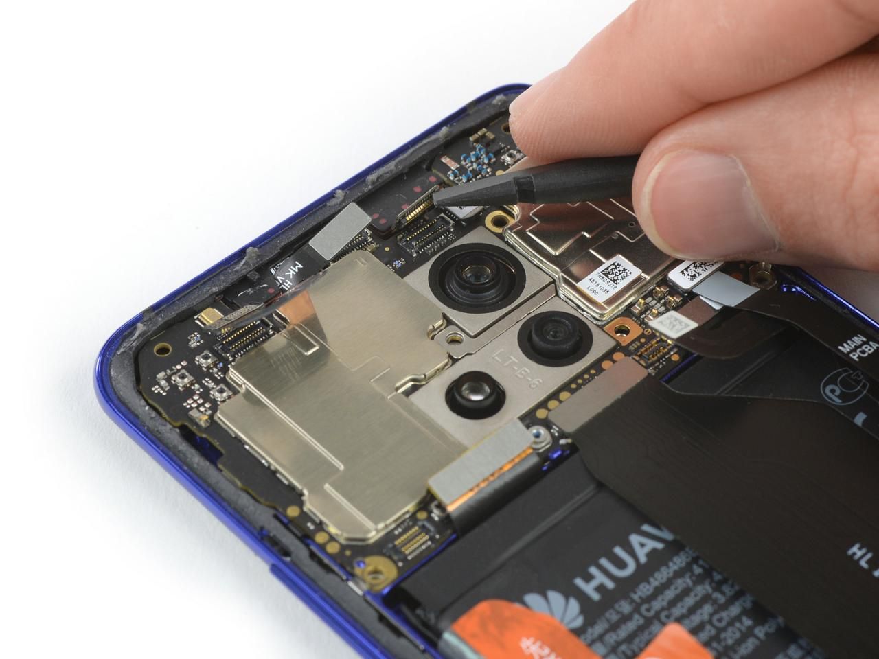 Huawei Mate 20 Pro iFixit tarafından parçalarına ayrıldı