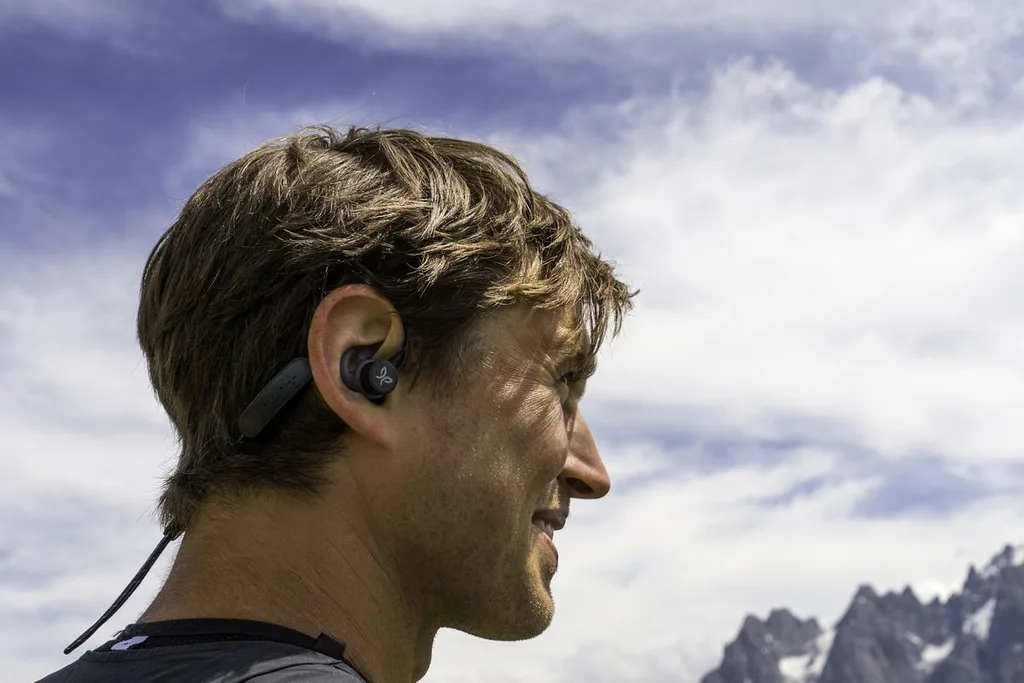 Jaybird Tarah Pro kulaklığıyla 14 saat pil ömrü vadediyor