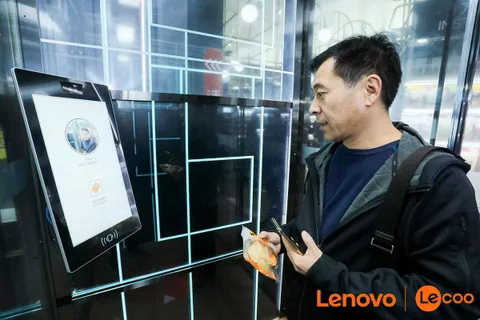 Lenovo Pekin’de kasasız dükkan açtı