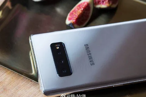 Samsung Galaxy S10+ sızıntısı üç lensli arka kamerayı gösteriyor