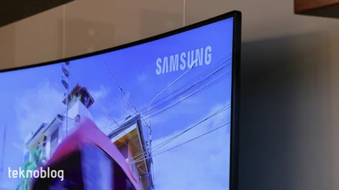 Samsung 2019 model TV’lerinde Google Asistan’a yer verebilir