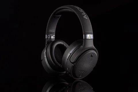 Audeze Mobius baş hareketlerini oyunlara aktaracak