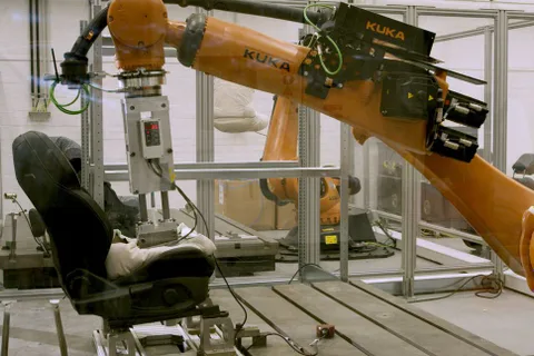 Ford’un robot poposu Robutt artık terliyor