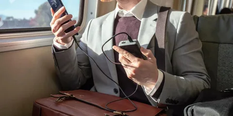 Mophie’nin yeni USB-C taşınabilir şarj cihazları pahalı, ama hızlı şarj ediyor