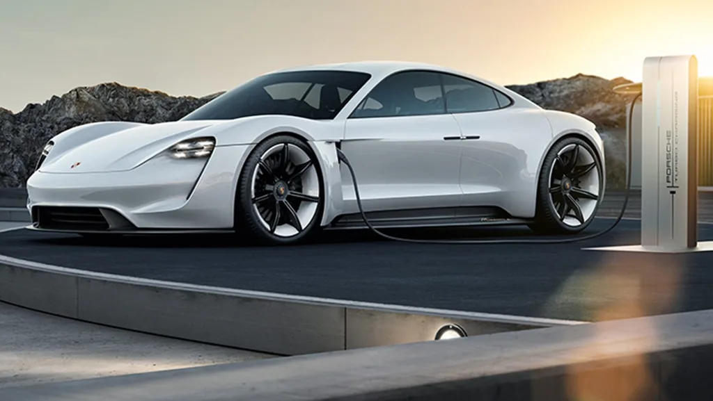 Porsche Taycan sahiplerine üç yıl ücretsiz şarj imkanı sunacak