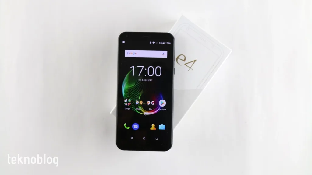 Video: Vestel Venus e4 Kutusundan Çıkıyor
