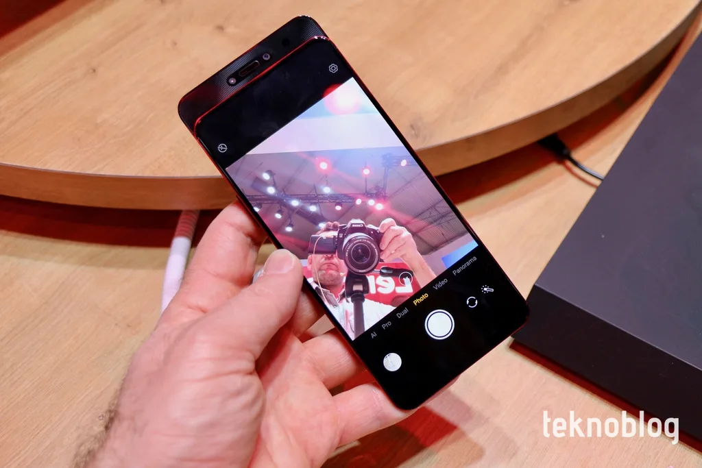 Lenovo Z5 Pro GT Ön İnceleme – Video