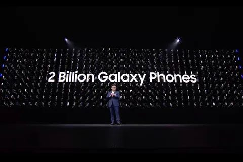 Samsung 10 yılda 2 milyarın aşkın Galaxy telefonu sattı