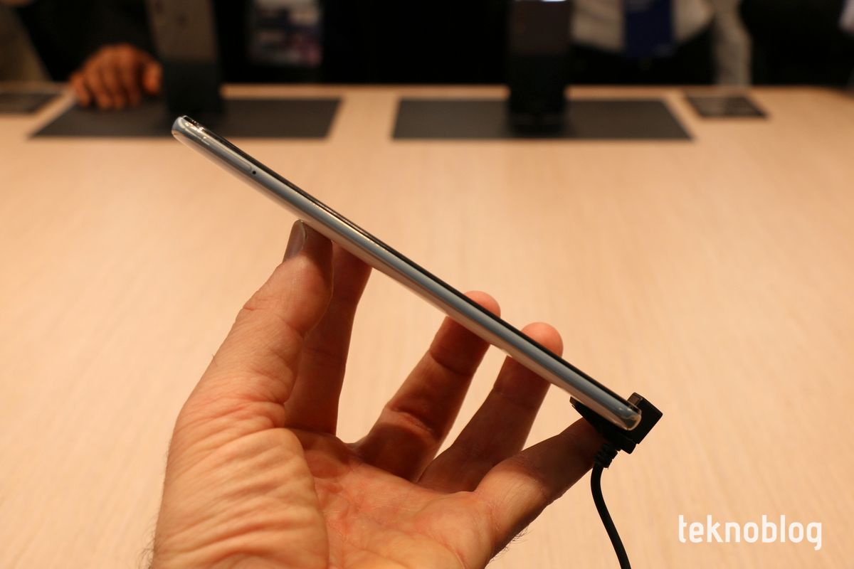 Samsung Galaxy A30 ve Galaxy A50 Ön İnceleme – Video