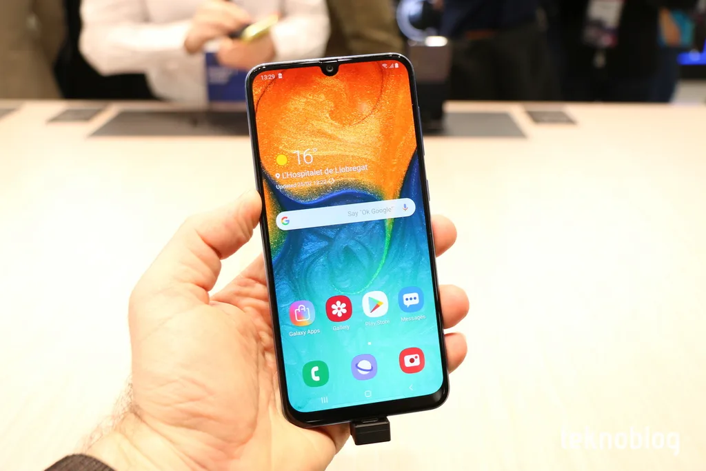 Samsung Galaxy A30 ağır çekim video kaydına başlıyor