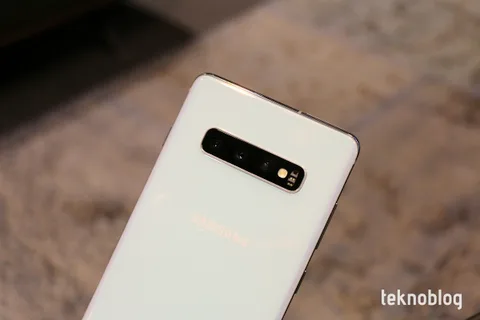 Samsung Galaxy S10’da gece modu elle açılabilecek