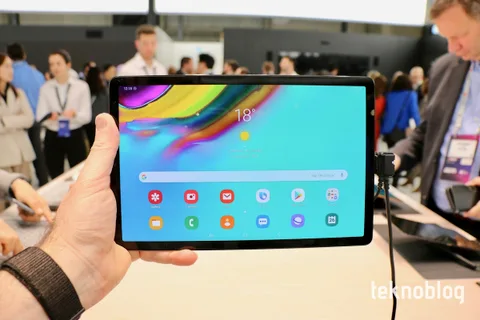 Samsung Galaxy Tab S5e yanlış tutulunca kablosuz ağ bağlantısı kopuyor