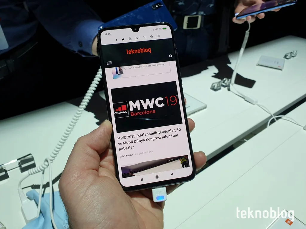 Xiaomi Mi 9 Ön İnceleme – Video