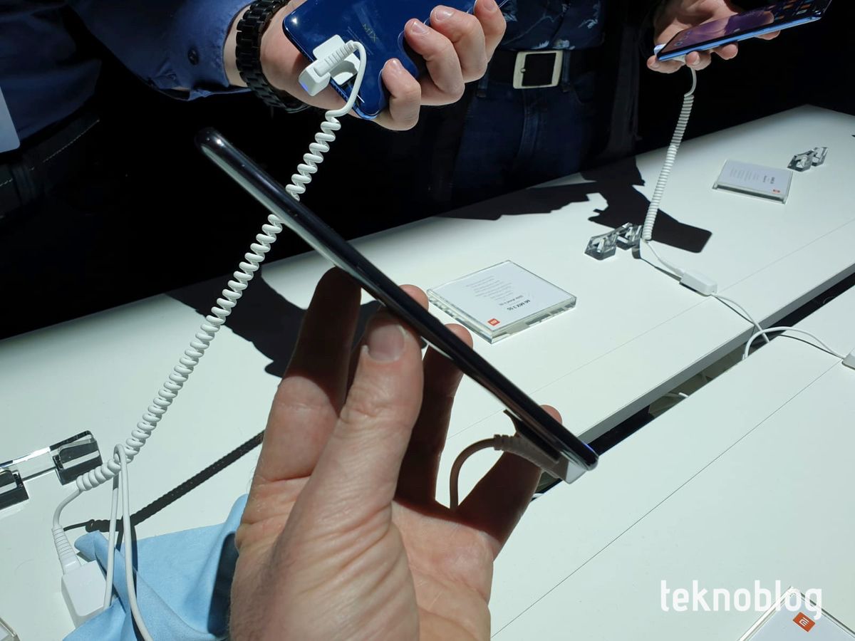 Xiaomi Mi 9 Ön İnceleme – Video