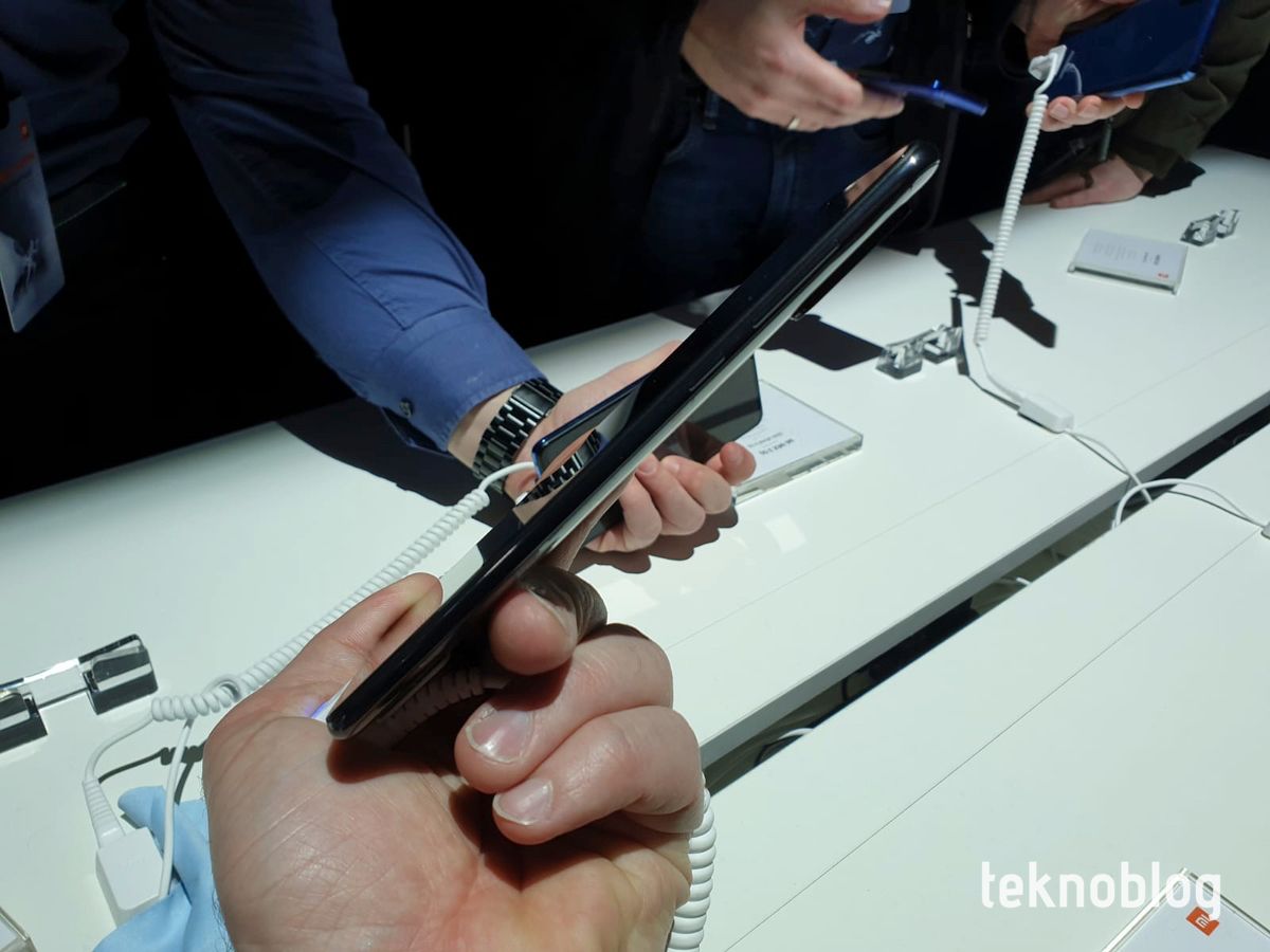 Xiaomi Mi 9 Ön İnceleme – Video