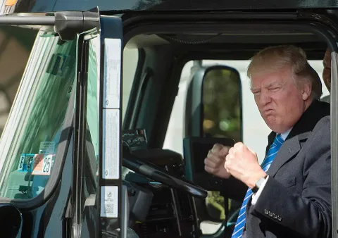 Donald Trump sürücüsüz otomobillerden hoşlanmıyor