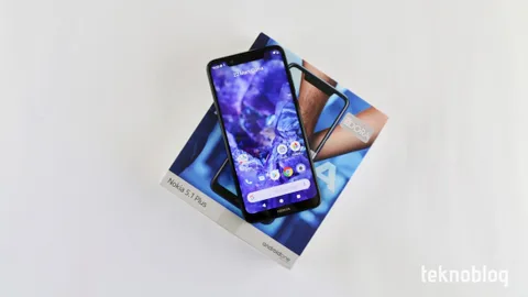 Video: Nokia 5.1 Plus Kutusundan Çıkıyor