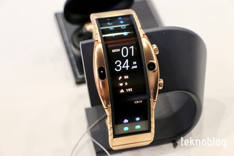nubia alpha
