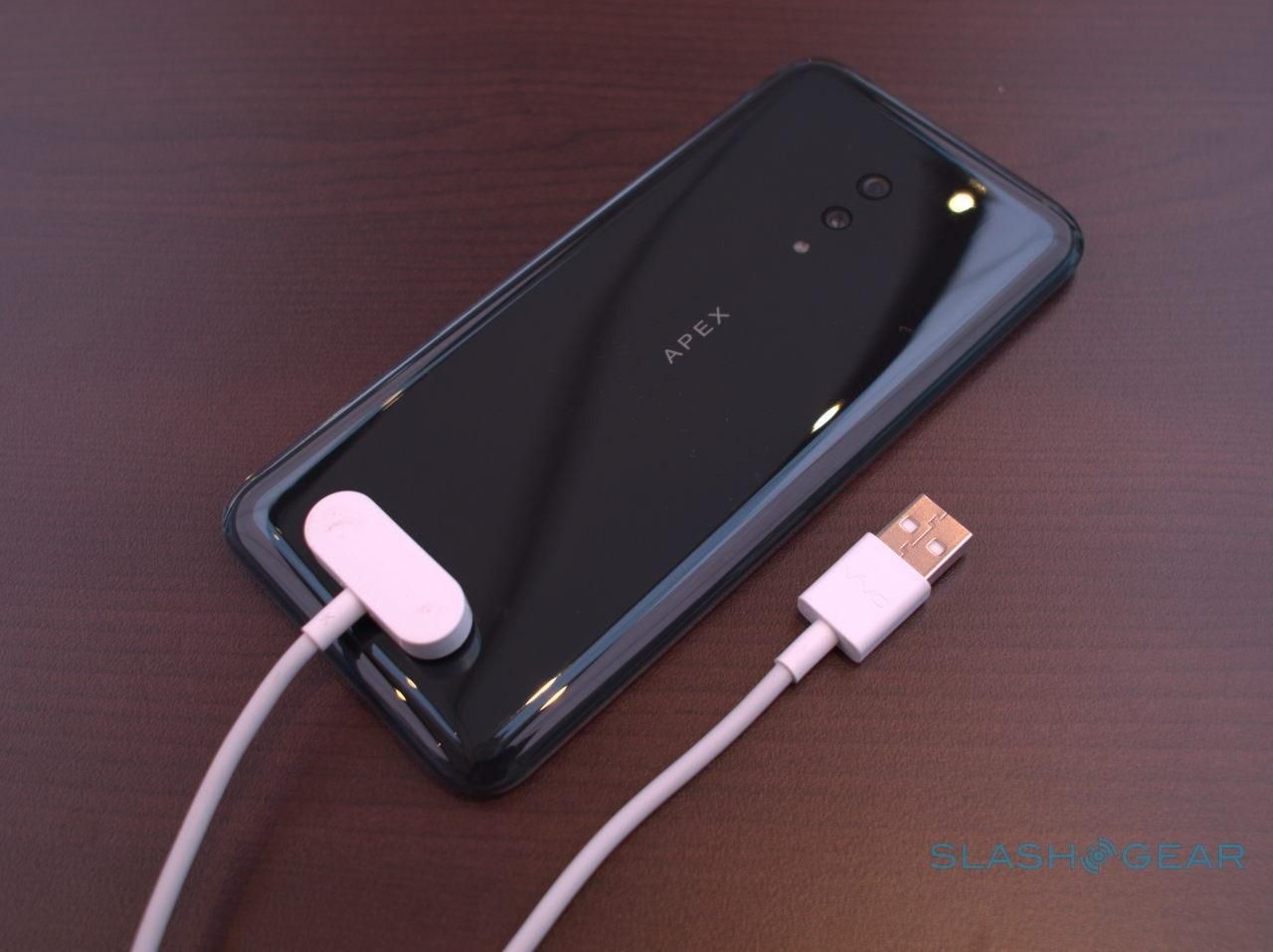 Deliksiz ve tuşsuz telefon Vivo Apex 2019 kanlı canlı görüldü