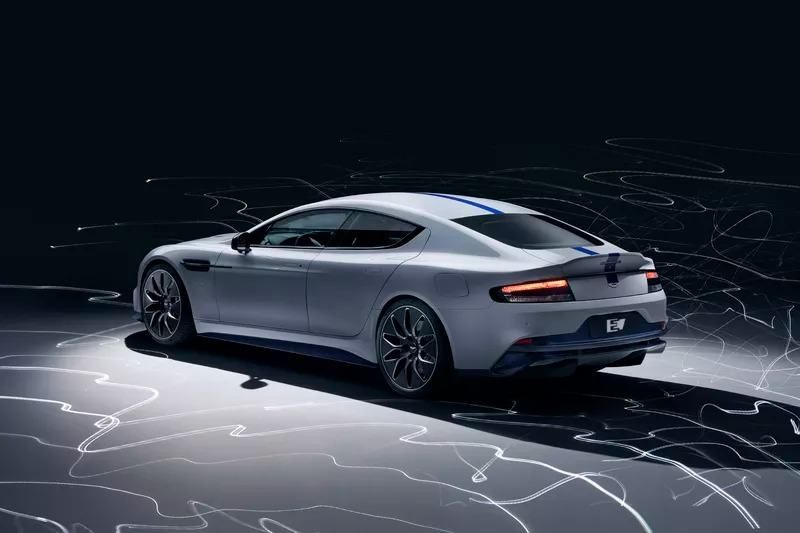 Aston Martin’in ilk elektrikli otomobili Rapide E sonunda ortaya çıktı