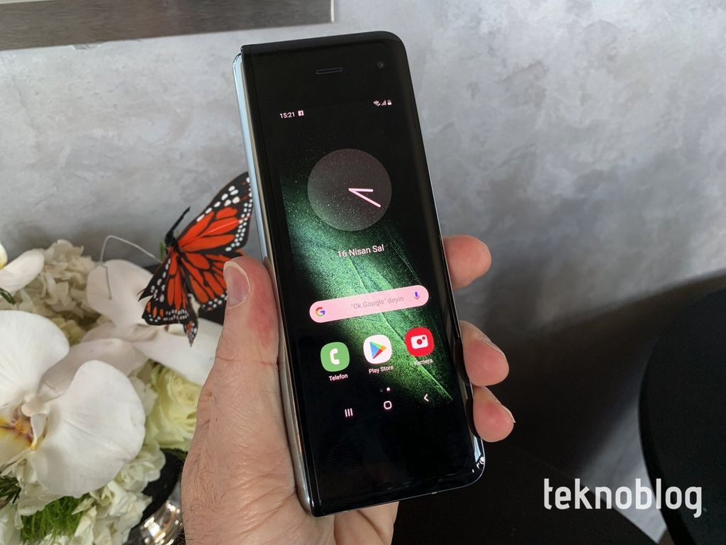 samsung katlanabilir telefon