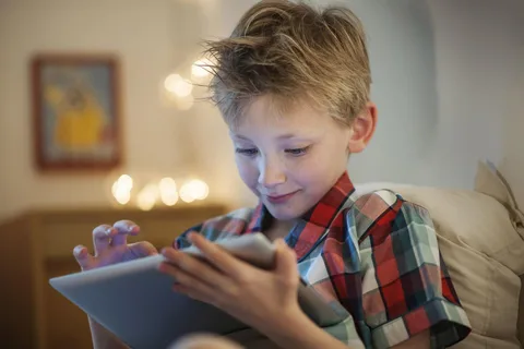 Arıkovanı’nda fonlanan Lella Kids ile çocuklarınıza güvenli videolar izletin