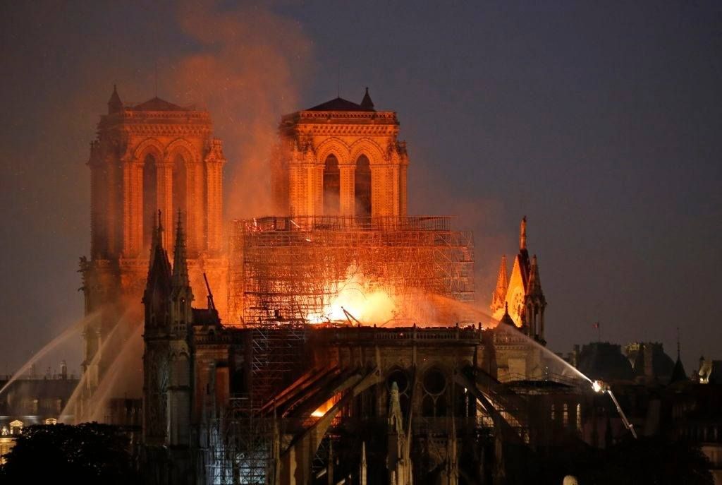 notre dame katedrali dji drone