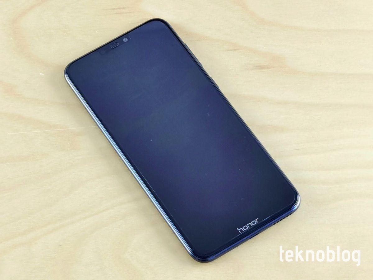 Honor 8C İncelemesi