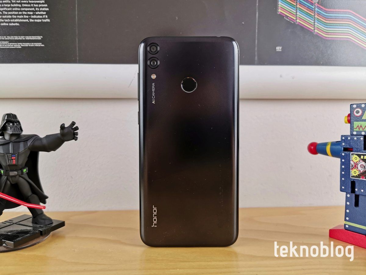 Honor 8C İncelemesi