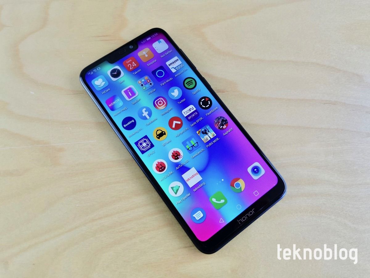 Honor 8C İncelemesi