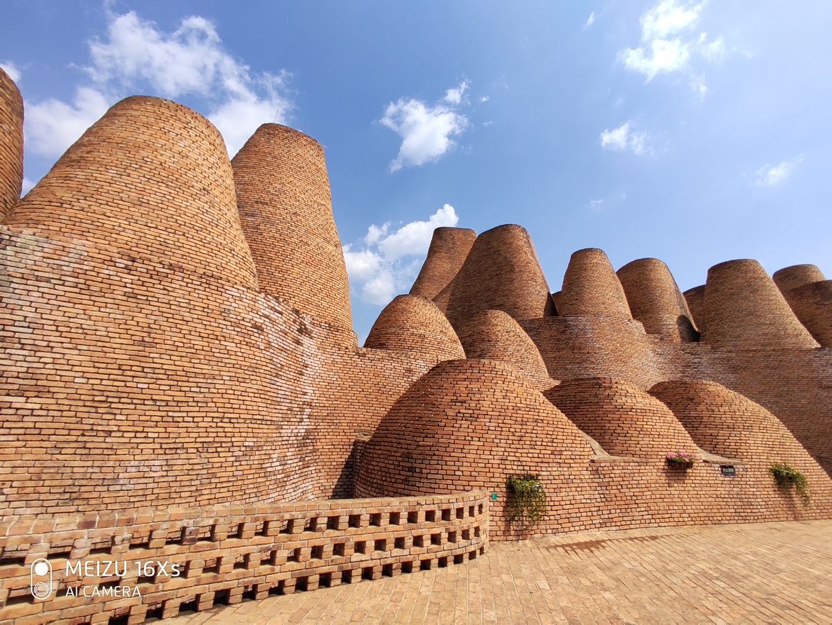 Meizu 16Xs ile çekilen fotoğraflar ve telefon arka paneli sızdı