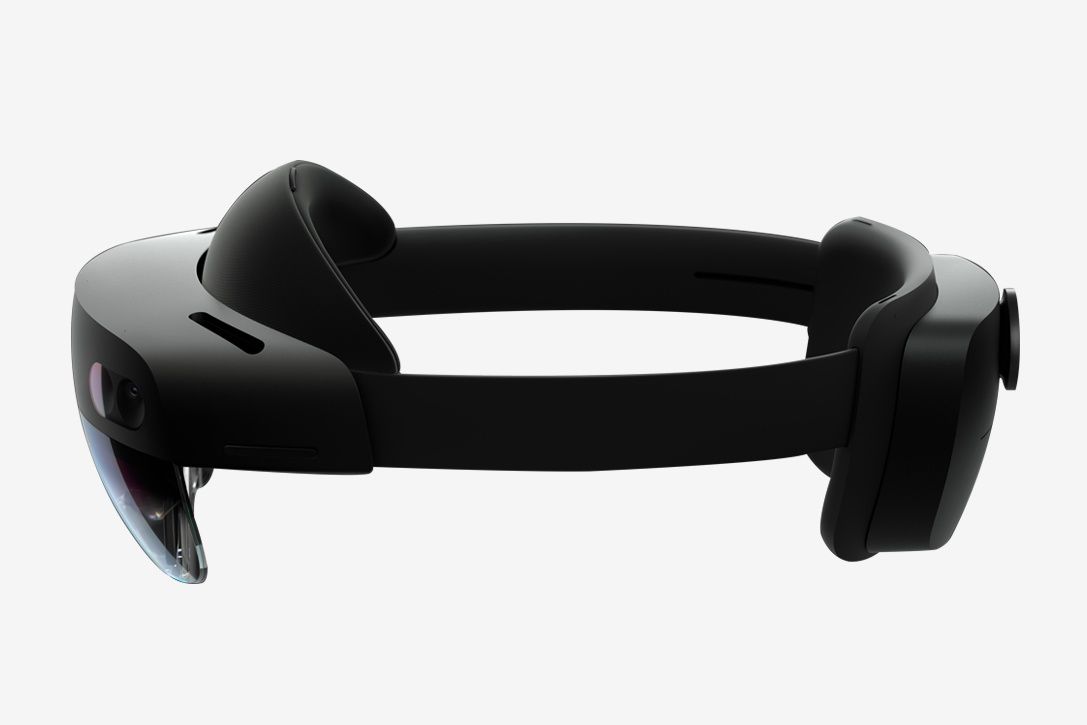 microsoft hololens 2