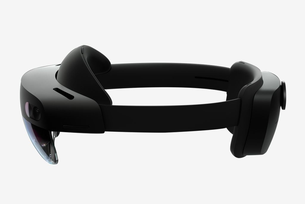 microsoft hololens 2