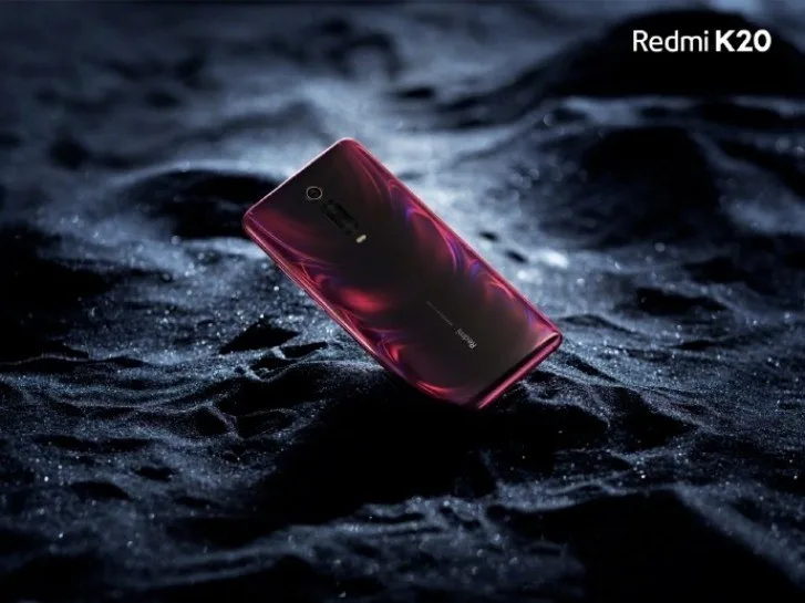 Redmi K20 parlak arka paneliyle göz kamaştıracak