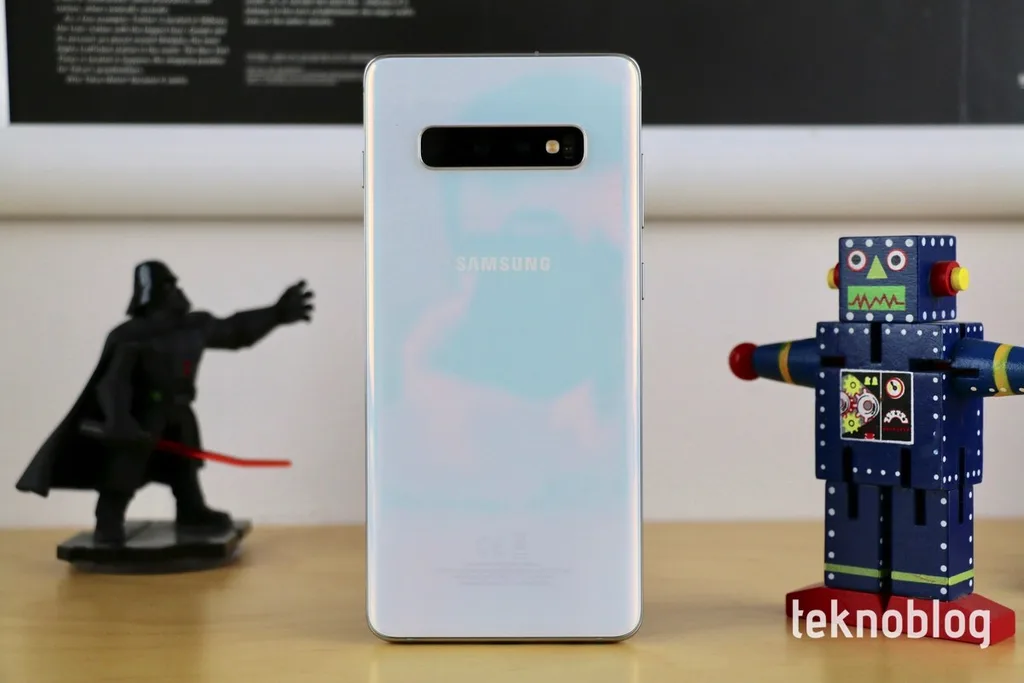 Galaxy S10 serisinin yeni üyesi için beklenen işaret geldi