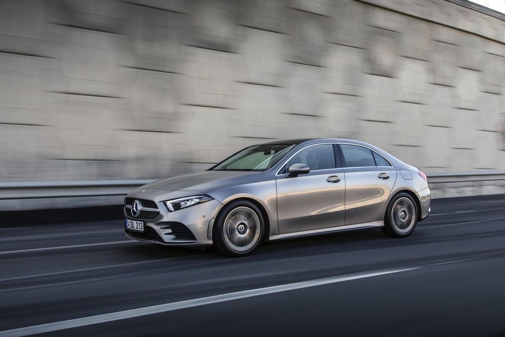 mercedes benz a serisi sedan