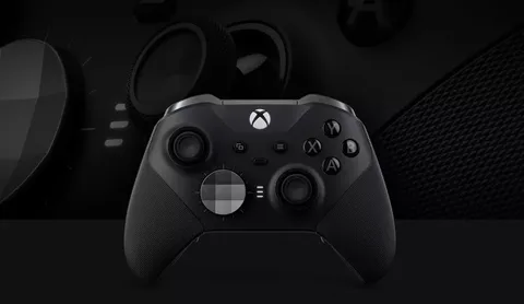 Microsoft Xbox Elite 2 oyun kumandası ile oyuncuların sesine kulak veriyor