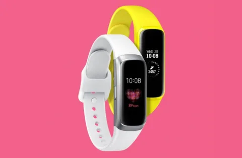 Samsung Galaxy Fit için ilk yazılım güncellemesini yayınladı