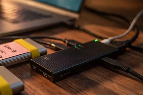 Sony’nin yeni USB-C hub aygıtı hem şarjda hem de veri aktarımında hızlı