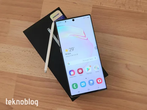 Video: Samsung Galaxy Note 10+ Kutusundan Çıkıyor
