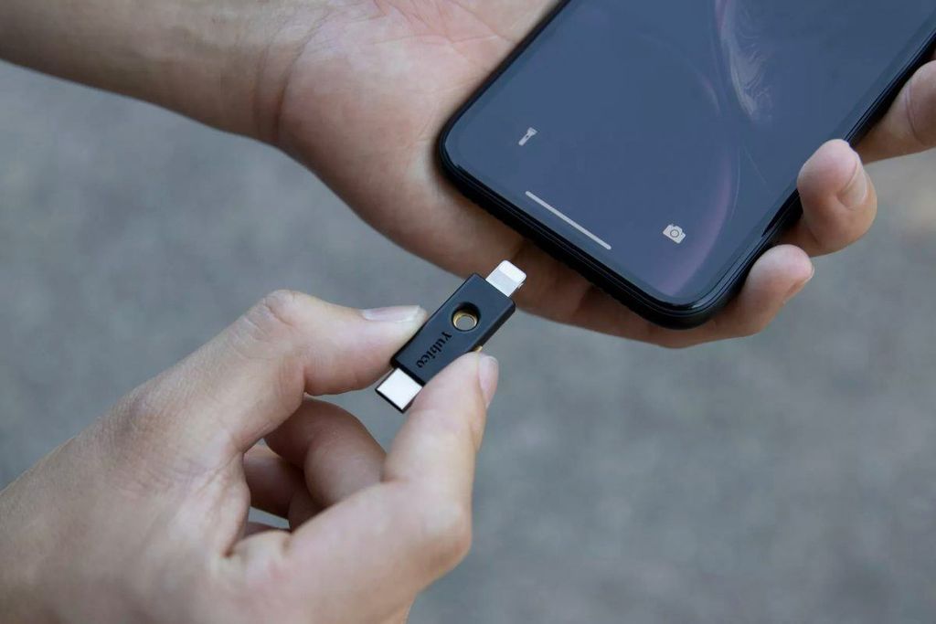 yubikey 5ci iphone lightning