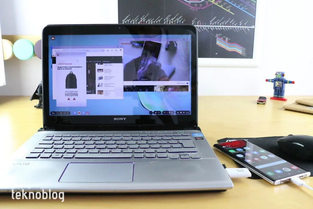 Samsung DeX desteğini Galaxy S10 ailesine getirmeye başlıyor