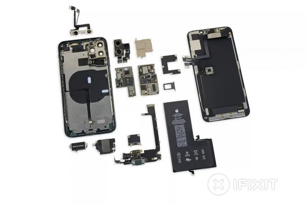 Parçalarına ayrılan iPhone 11 Pro Max ile ilgili pil ve RAM ayrıntıları