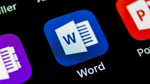 Microsoft Office iPhone ve iPad uygulamalarına koyu mod desteği