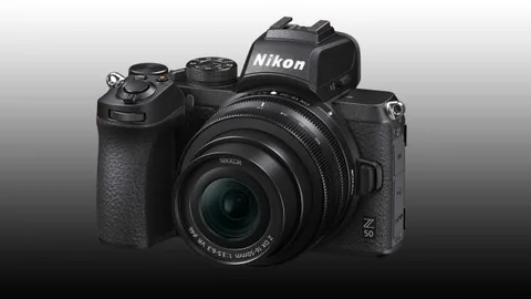 Nikon hafif ve aynasız makinesi Z50’yi tanıttı