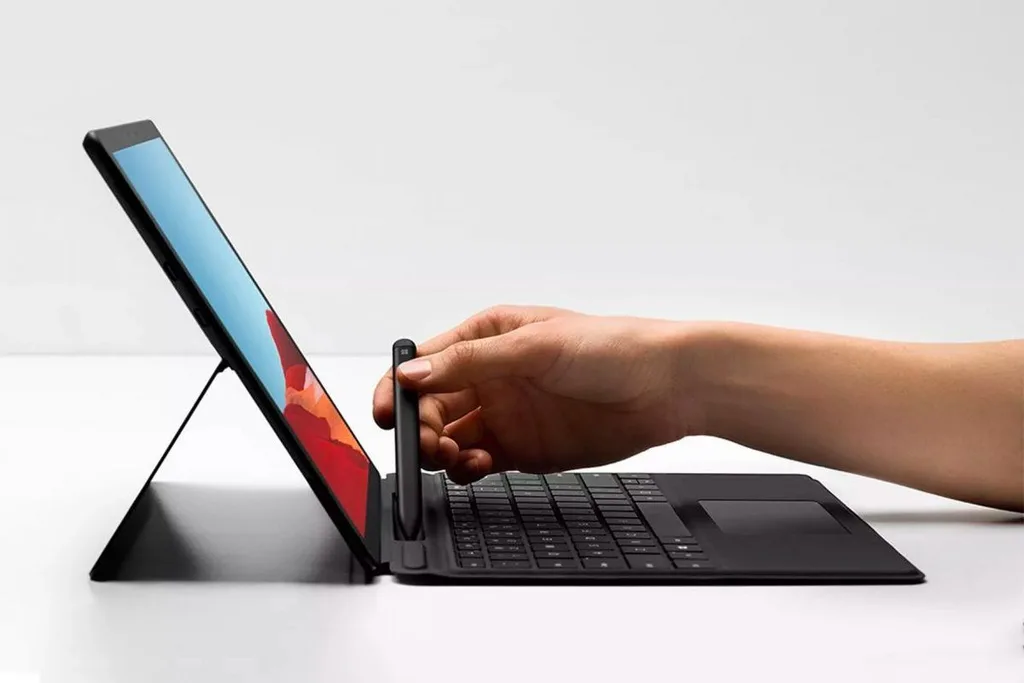 Uzun zaman sonra ARM işlemcili bir Surface; Microsoft Surface Pro X tanıtıldı