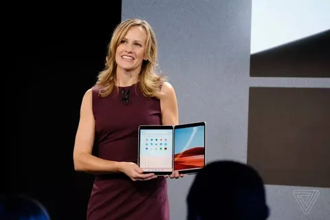 Microsoft Windows 10X ile çift ekranlı cihazlarda özel bir deneyim sunacak