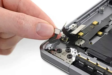 Yeni 16 inç MacBook Pro’da keşfedilen gizemli sensör