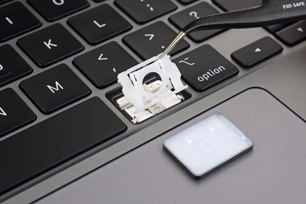 Apple’ın 16 inç MacBook Pro klavyesinde yaptığı değişiklik doğrulandı